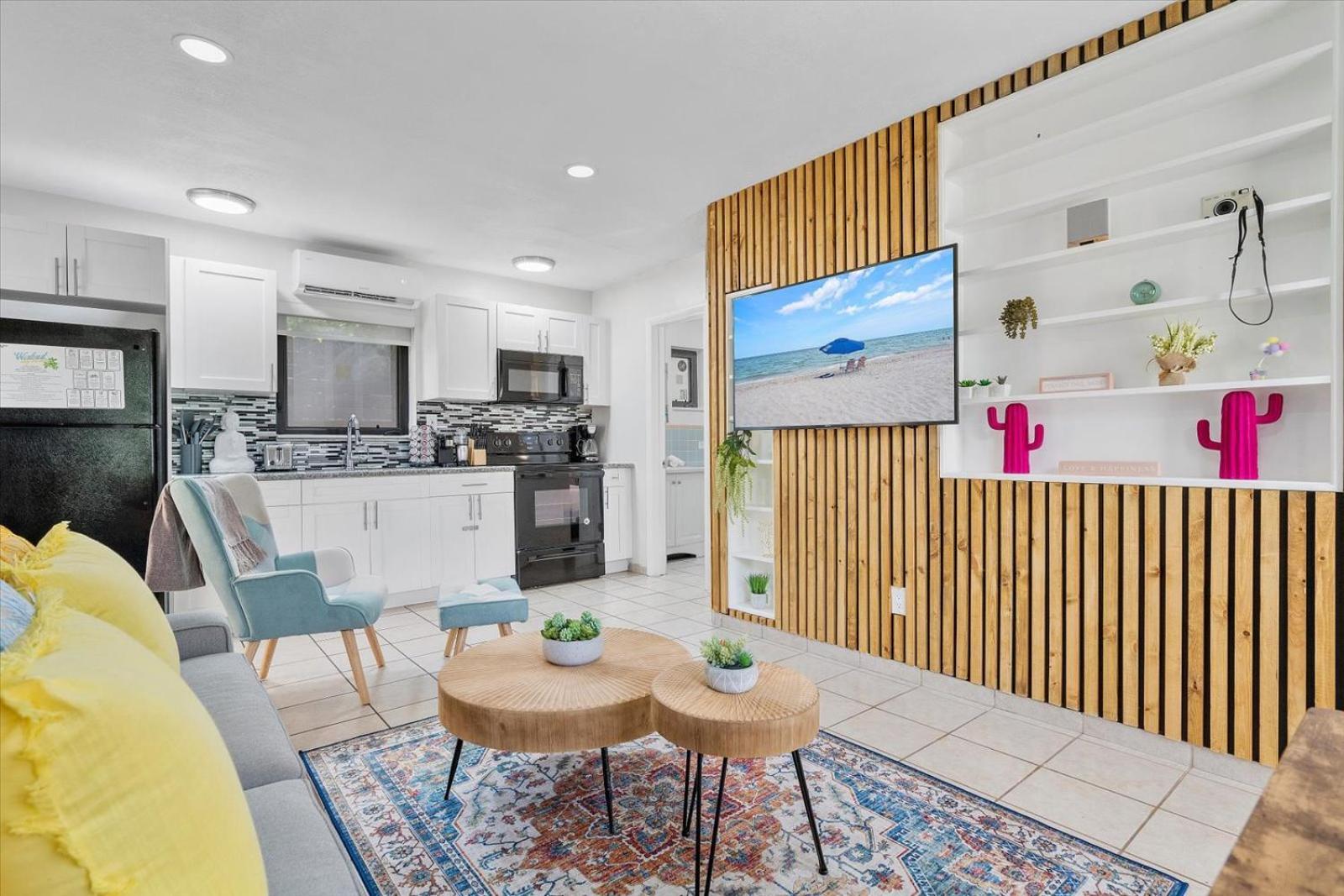 Walnut By The Sea Daire Hollywood Oda fotoğraf